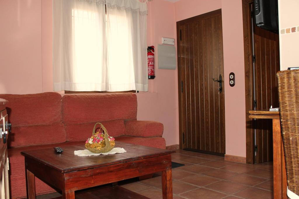 Apartamentos Turisticos Pepe Gea De Albarracin Room photo